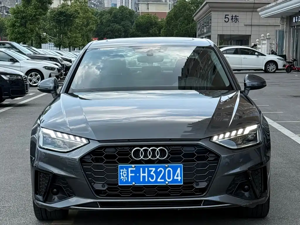 Audi A4L 2021