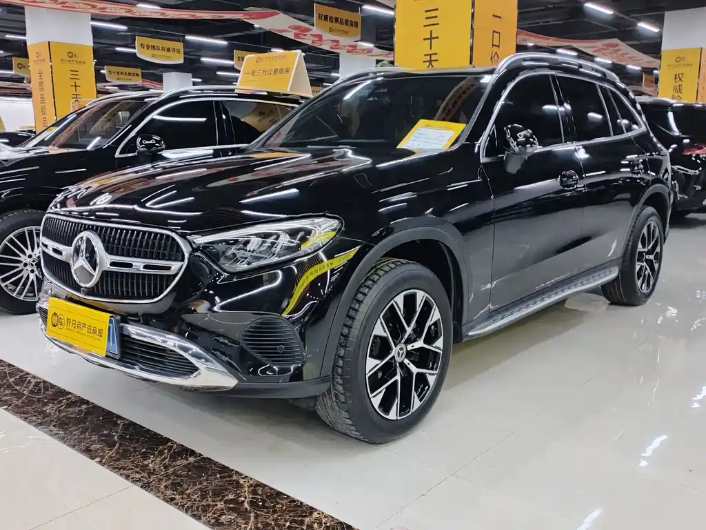 Mercedes-Benz GLC 2023 — фото 1