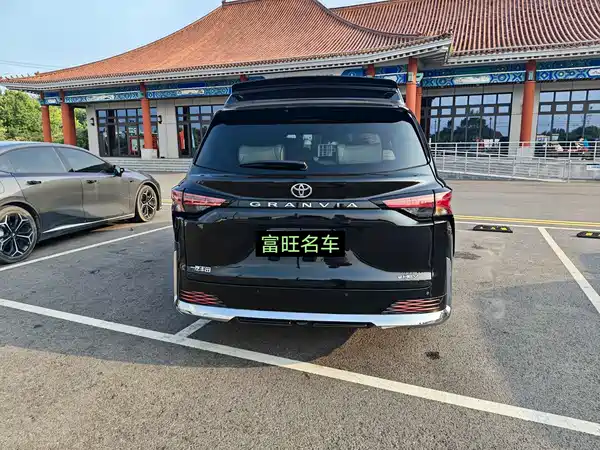 Toyota Granvia 2026