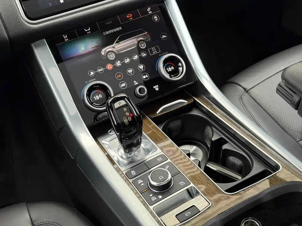 Land Rover Sport PHEV 2018 — фото 12