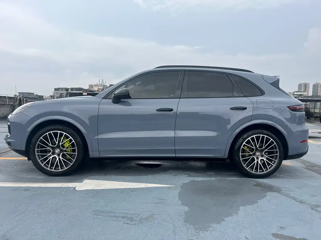 Porsche Cayenne Hybrid 2019 — фото 8