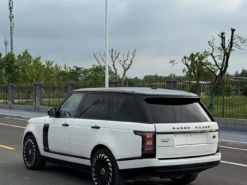 Land Rover Range Rover 2014