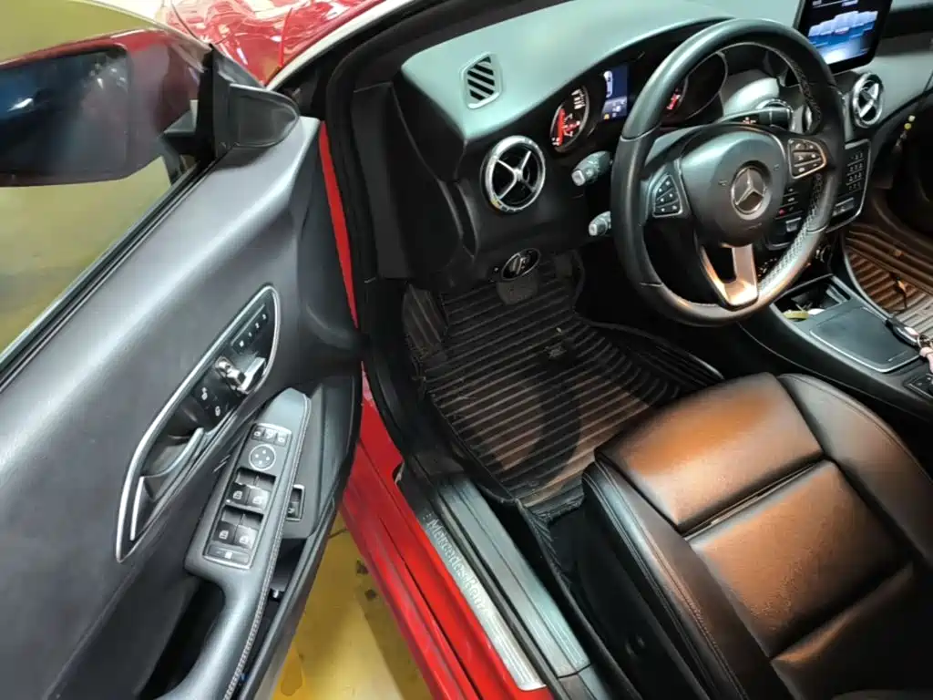 Mercedes-Benz CLA 2018 — фото 16