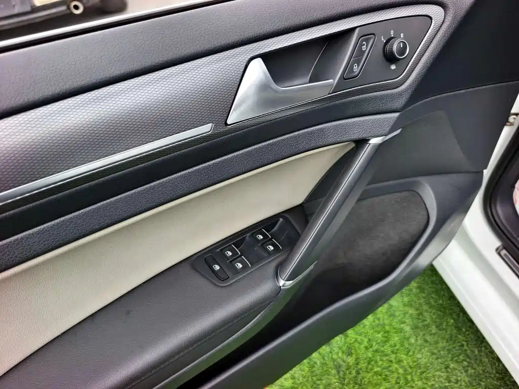 Volkswagen Golf 2017 — фото 10