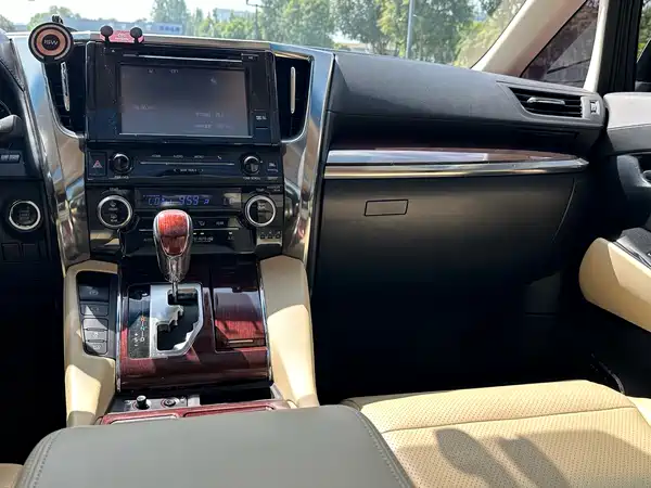 Toyota Alphard 2017