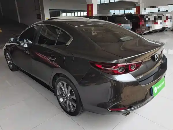 Mazda 3 Axela 2023