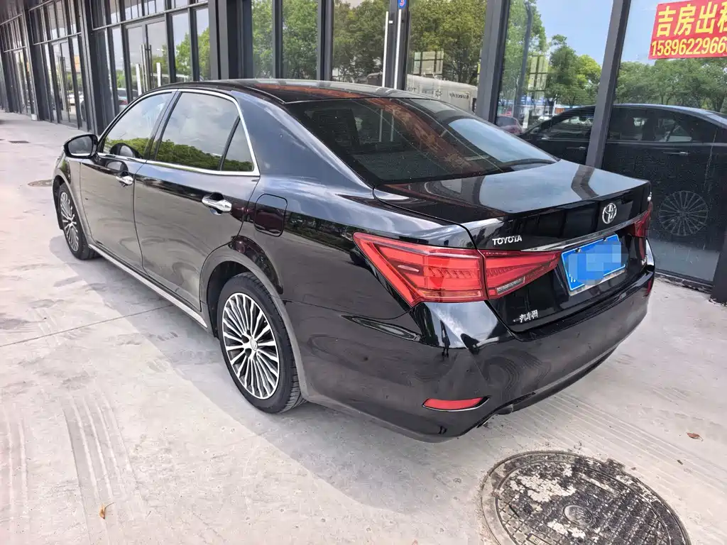 Toyota Crown 2018 — фото 7
