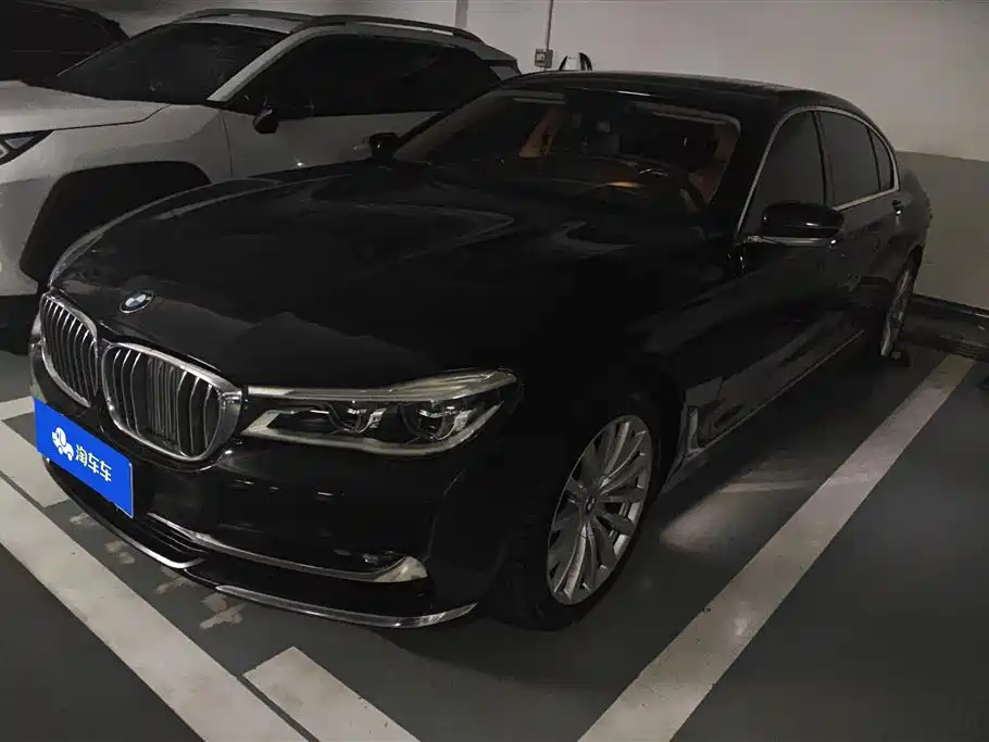 BMW 7 Series 2017 — фото 1