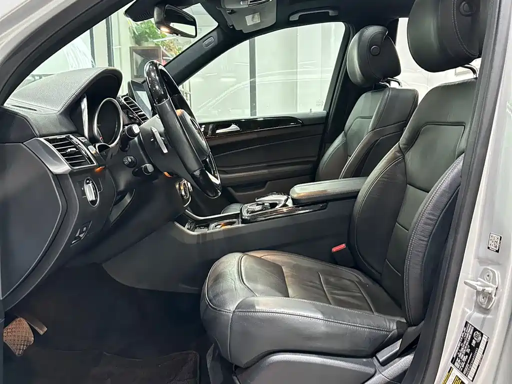 Mercedes-Benz GLS 2018 — фото 12