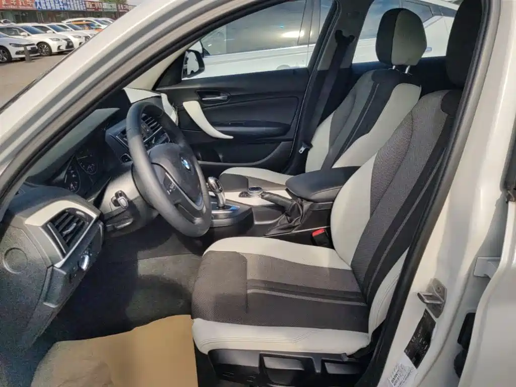 BMW 1 Series 2015 — фото 15