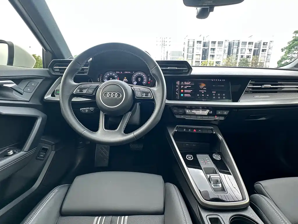 Audi A3 2023 — фото 18