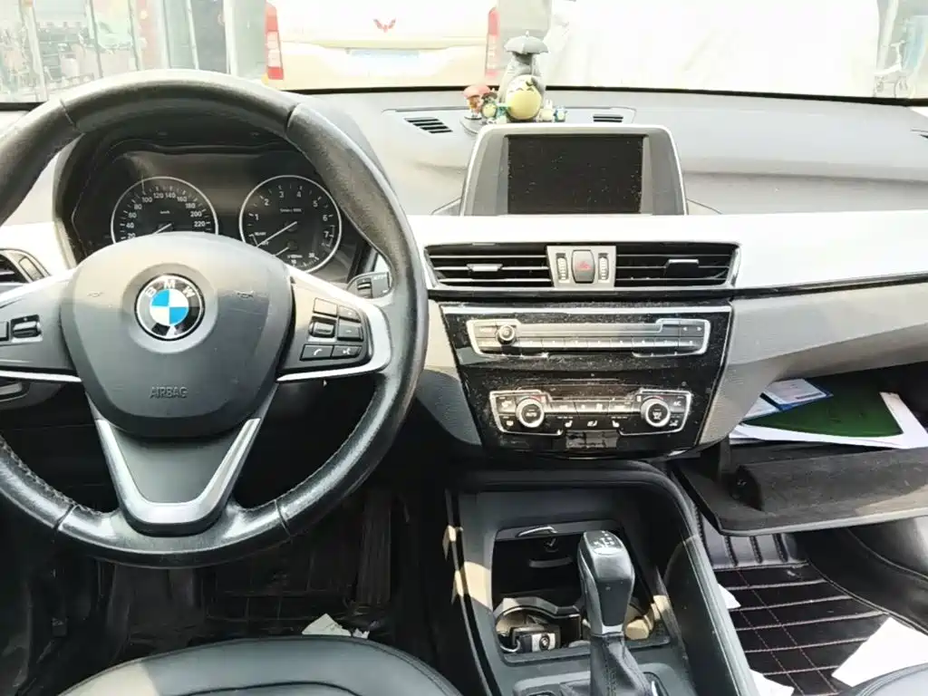 BMW X1 2016 — фото 16