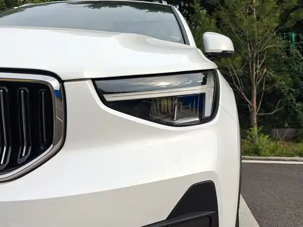 Volvo XC40 2023