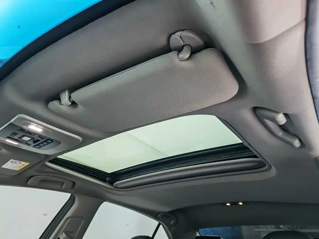 Toyota Camry 2021 — фото 12