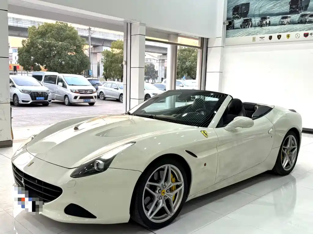 Ferrari California T 2017 — фото 1