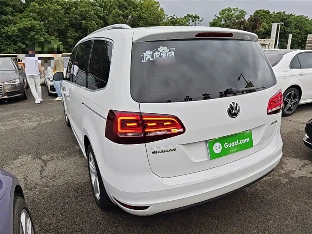 Volkswagen Sharan 2017 — фото 5