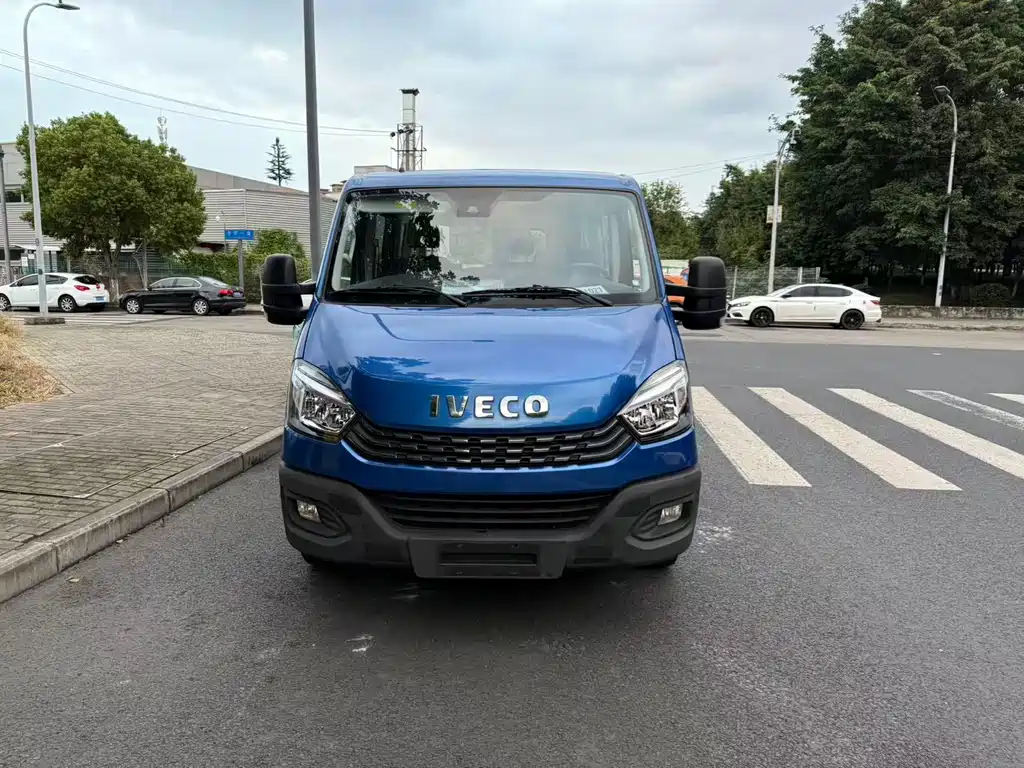 IVECO Ousheng 2023 — фото 2