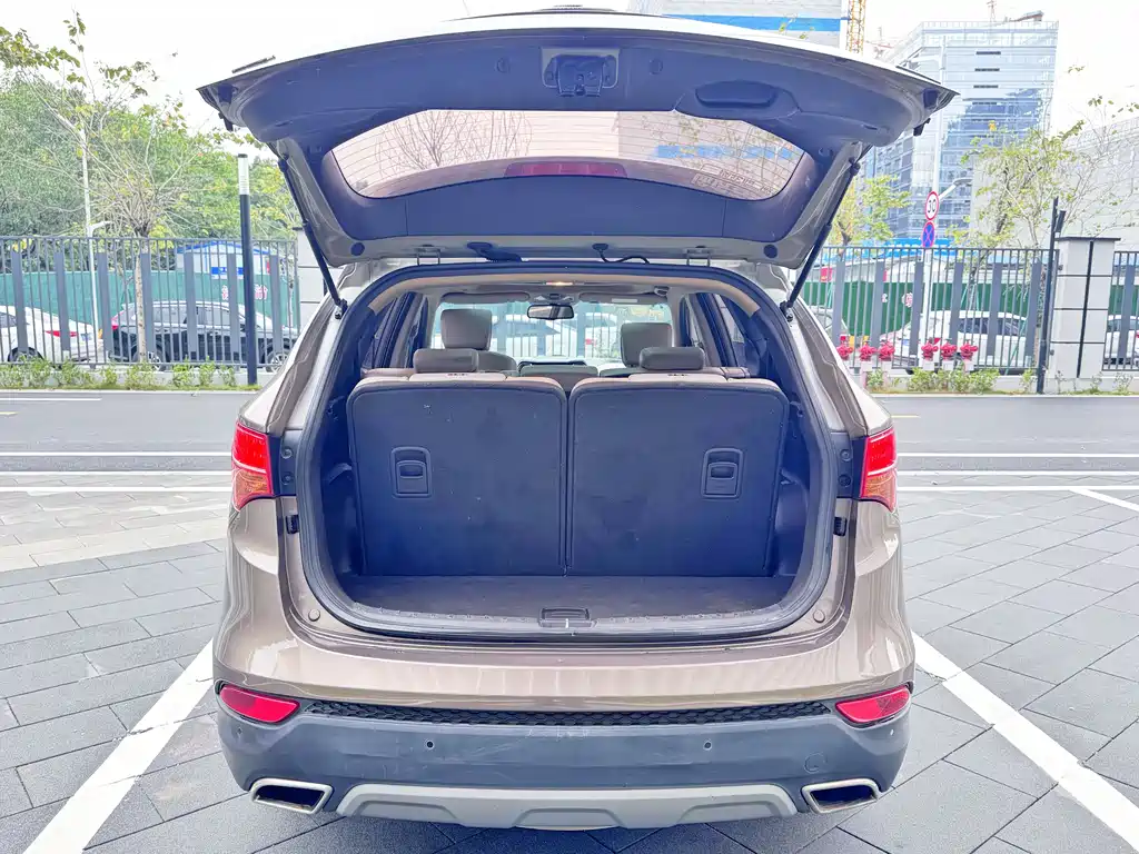 Hyundai Santa Fe 2014 — фото 25
