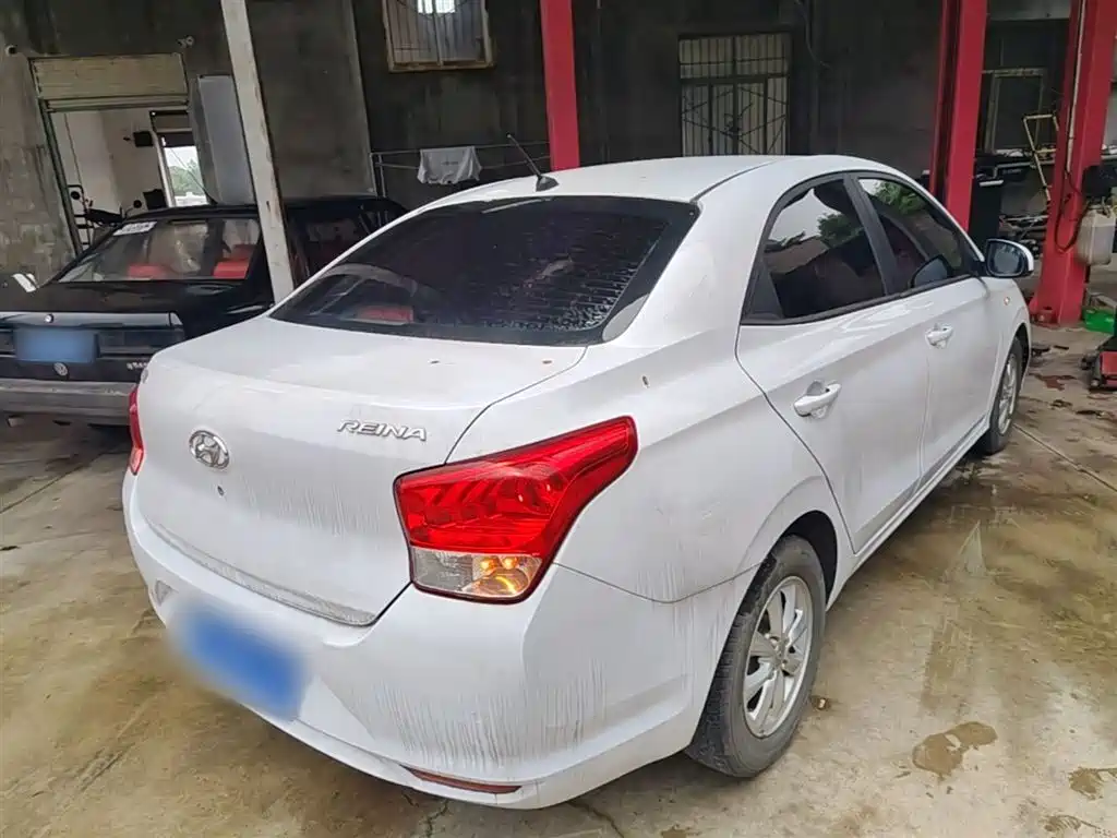Hyundai Verna 2018 — фото 7