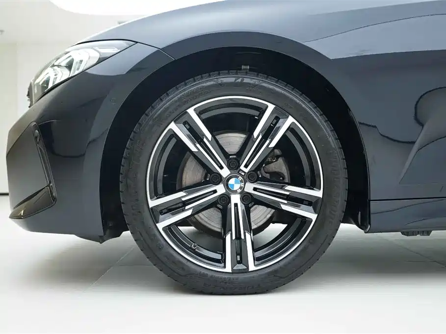 BMW 3 Series 2023 — фото 15