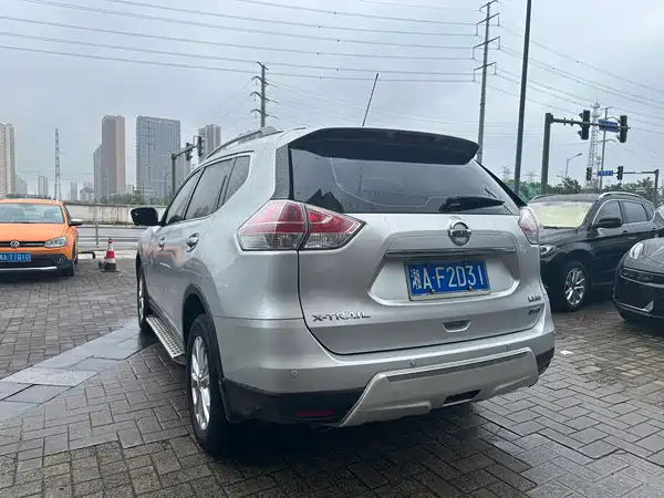 Nissan X-Trail 2015
