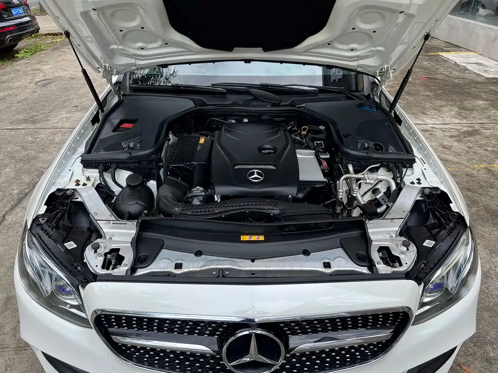 Mercedes-Benz E-Class 2018 — фото 8