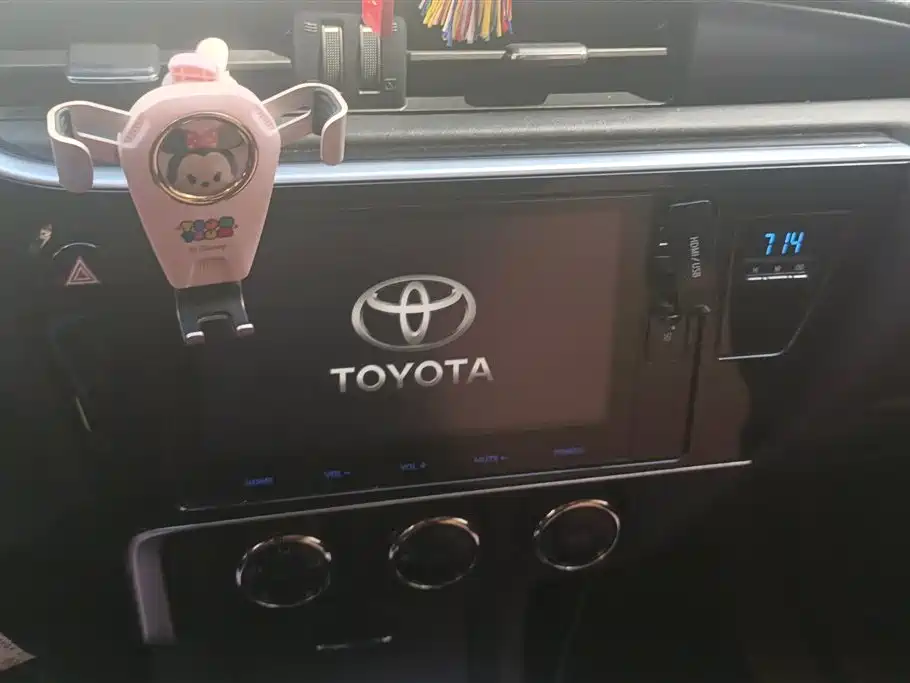 Toyota Corolla 2018 — фото 13