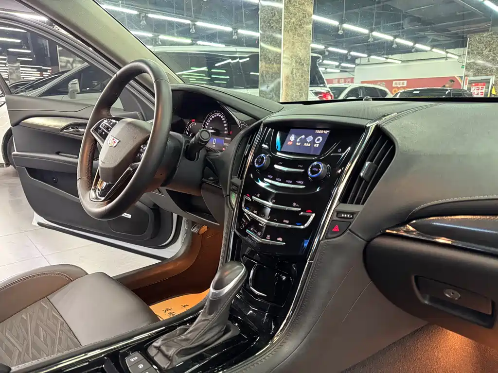 Cadillac ATS-L 2018 — фото 10
