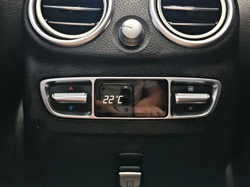 Mercedes-Benz GLC 2020 — фото 17