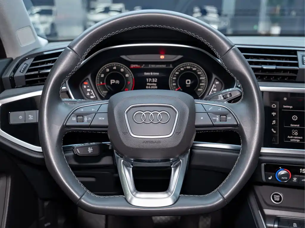 Audi Q3 2023 — фото 18