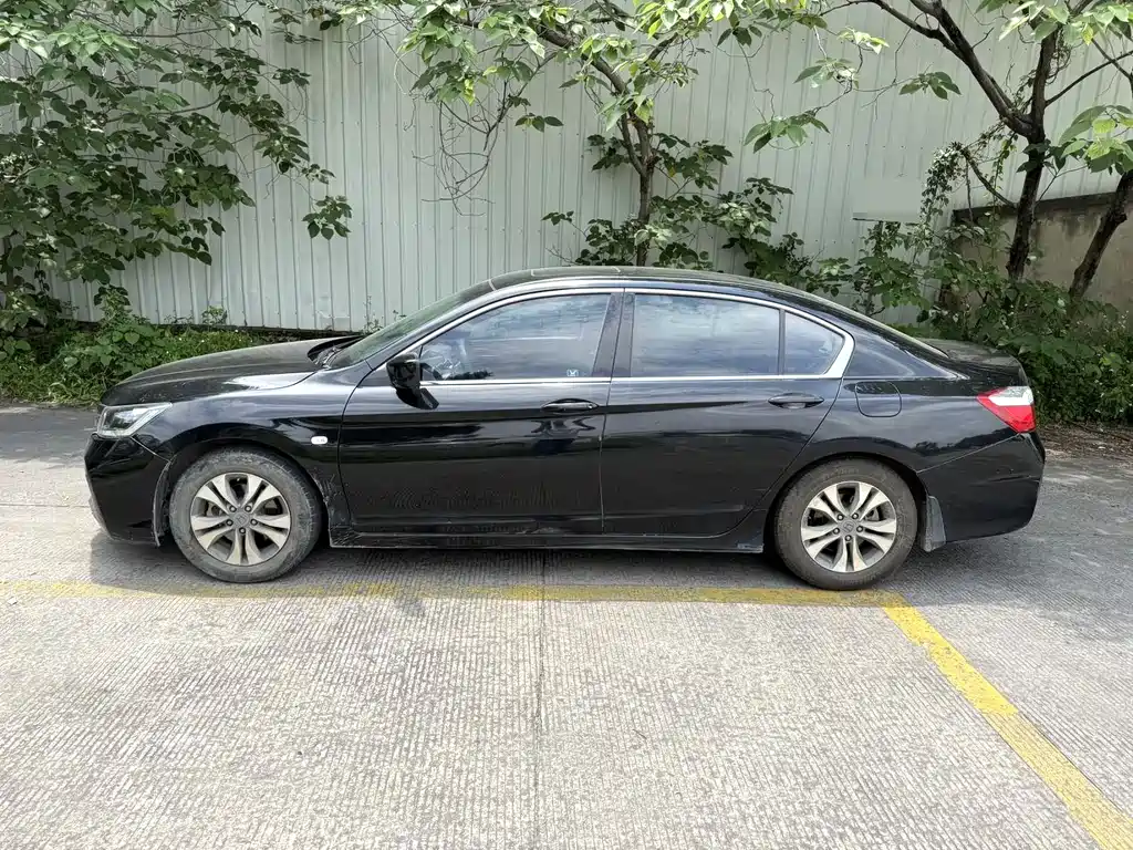 Honda Accord 2016 — фото 8