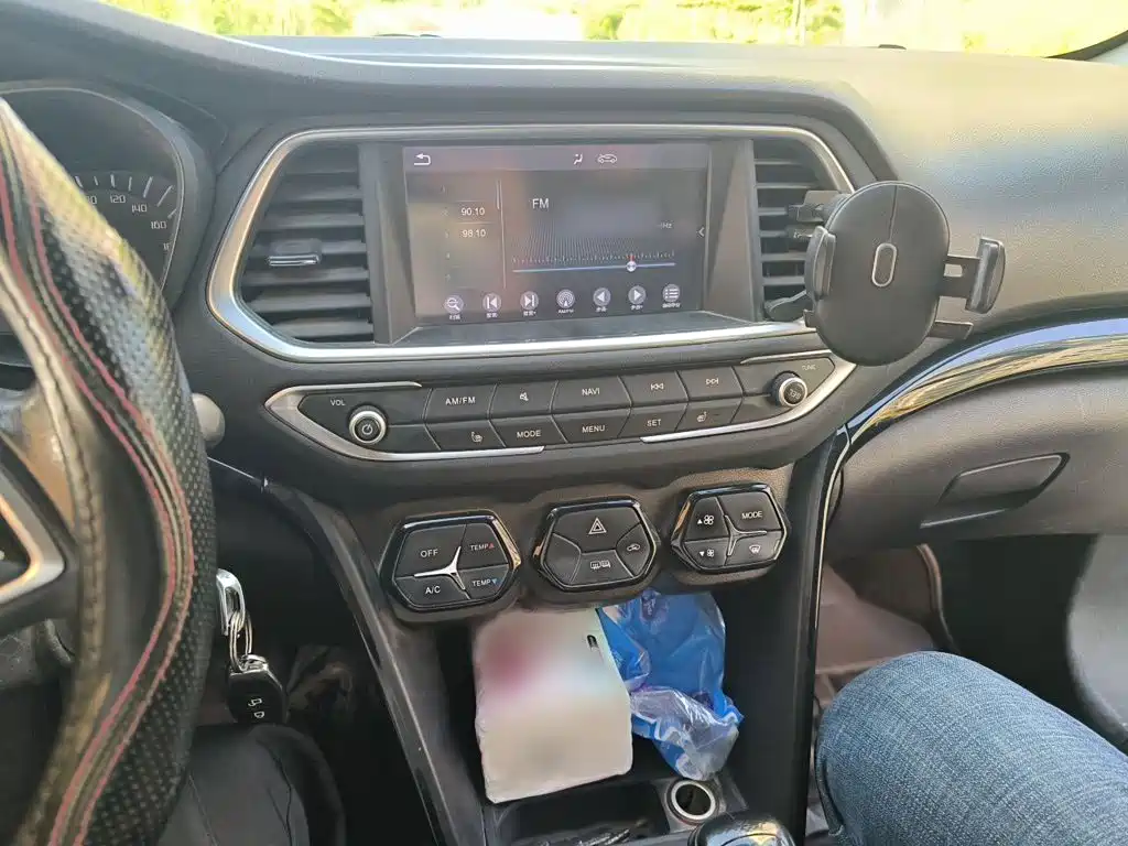 GAC Motor Trumpchi GS4 2015