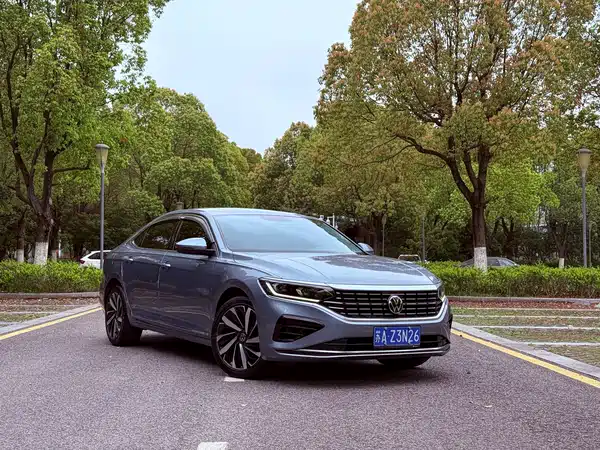 Volkswagen Passat 2022