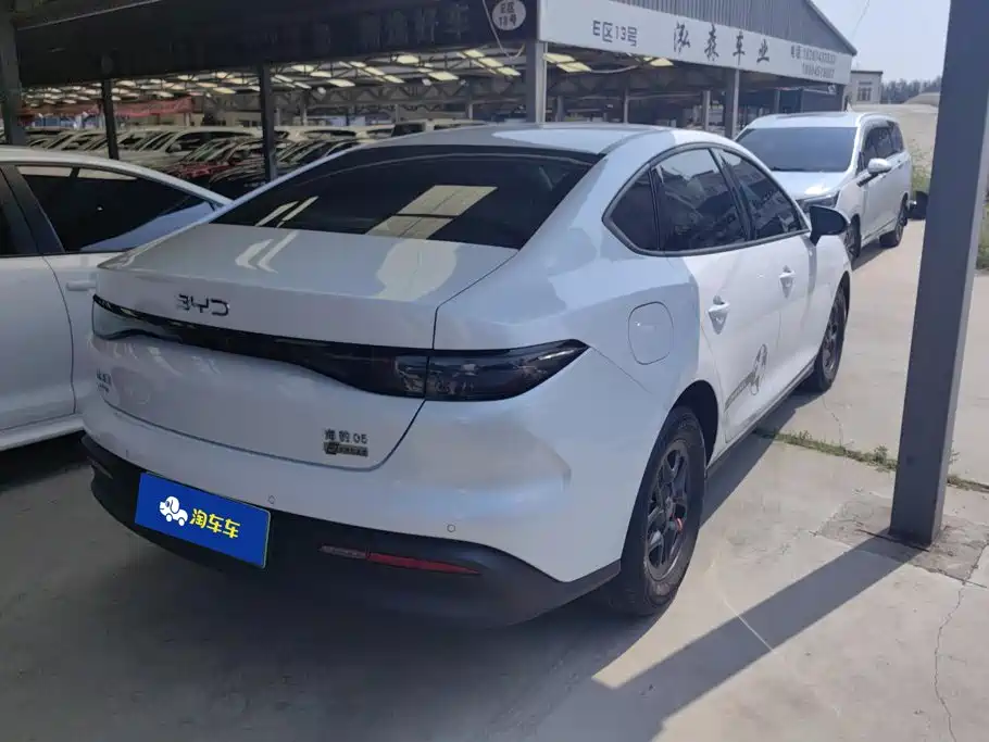 BYD Seal 05 DM-i 2025 — фото 3