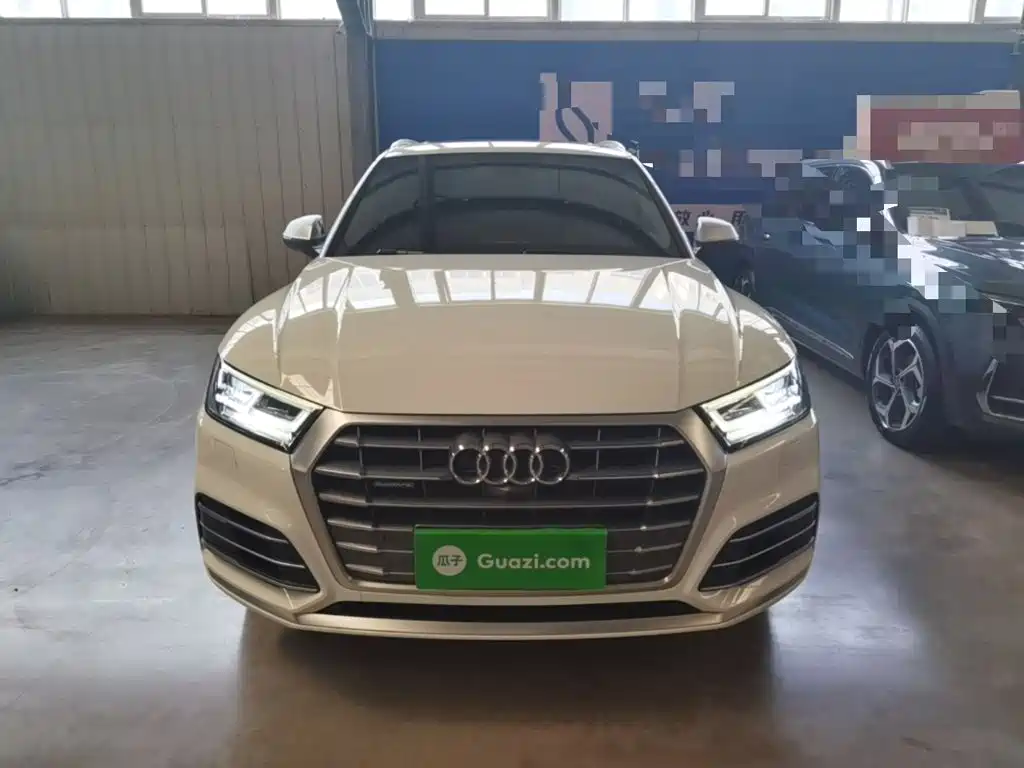Audi Q5L 2020