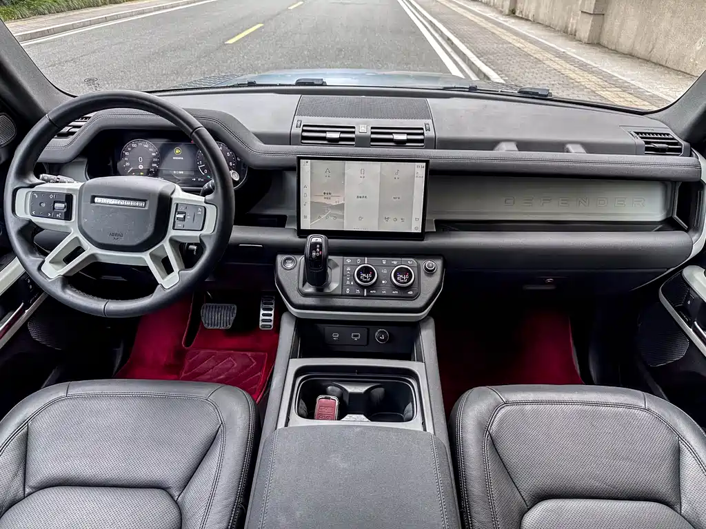 Land Rover Defender 2023 — фото 9
