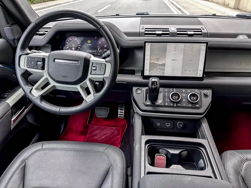 Land Rover Defender 2023 — фото 10