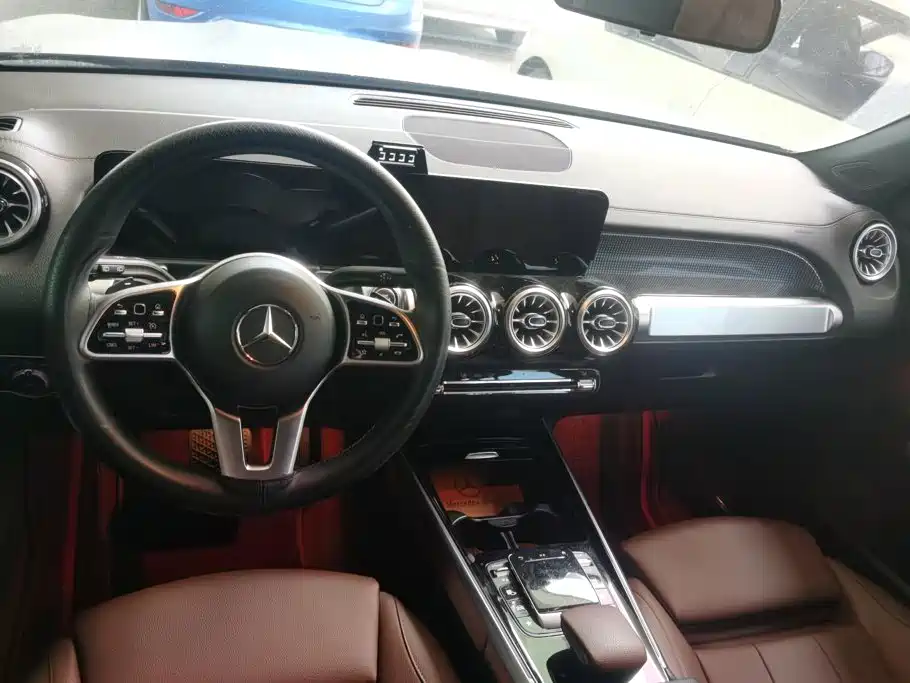Mercedes-Benz GLB 2023 — фото 12
