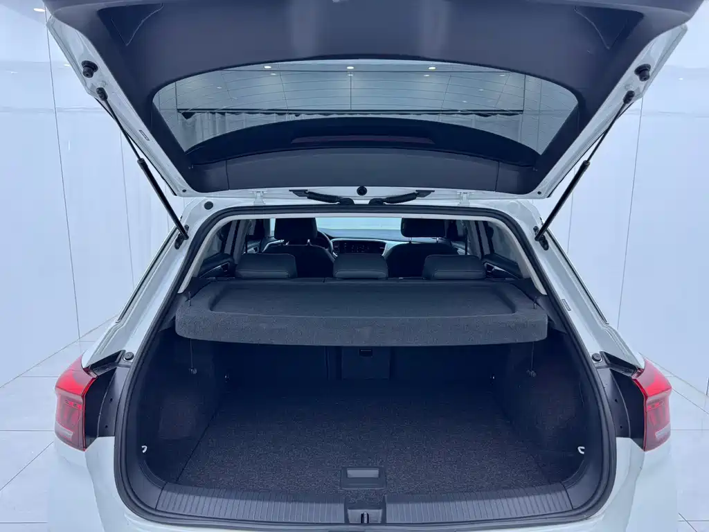 Volkswagen T-Roc 2022 — фото 16