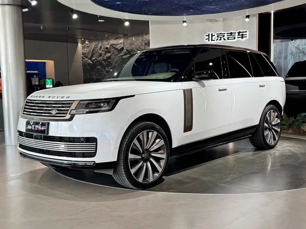 Land Rover Range Rover 2024 — фото 1