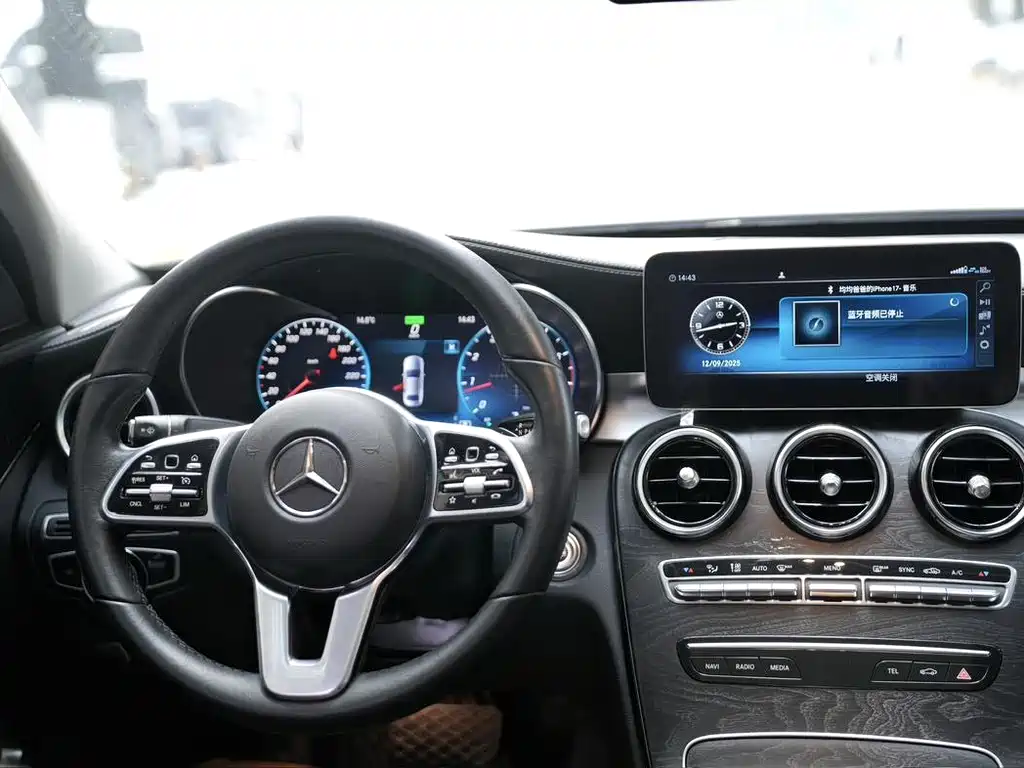 Mercedes-Benz C-Class 2019 — фото 8