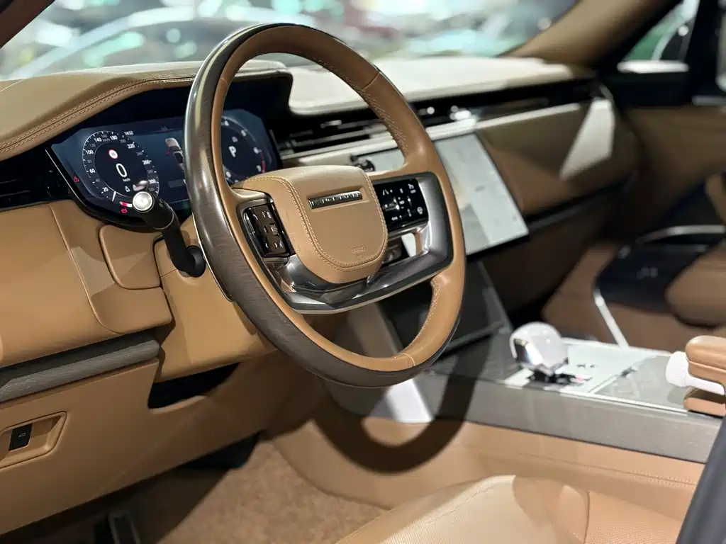 Land Rover Range Rover 2024 — фото 11