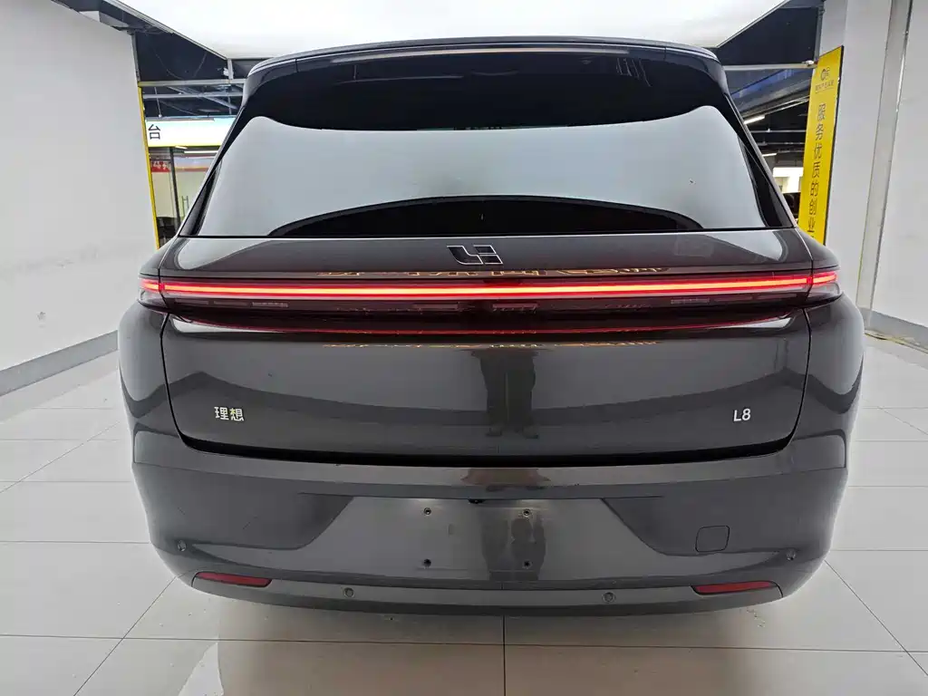 Li Auto Li L8 2025