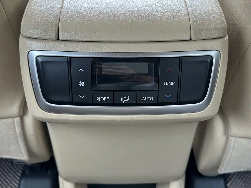 Toyota Highlander 2016 — фото 12