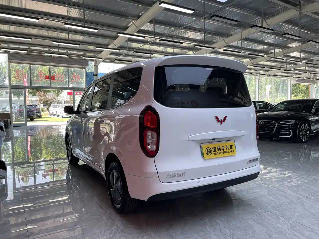 Wuling Hongguang New Energy 2025 — фото 10