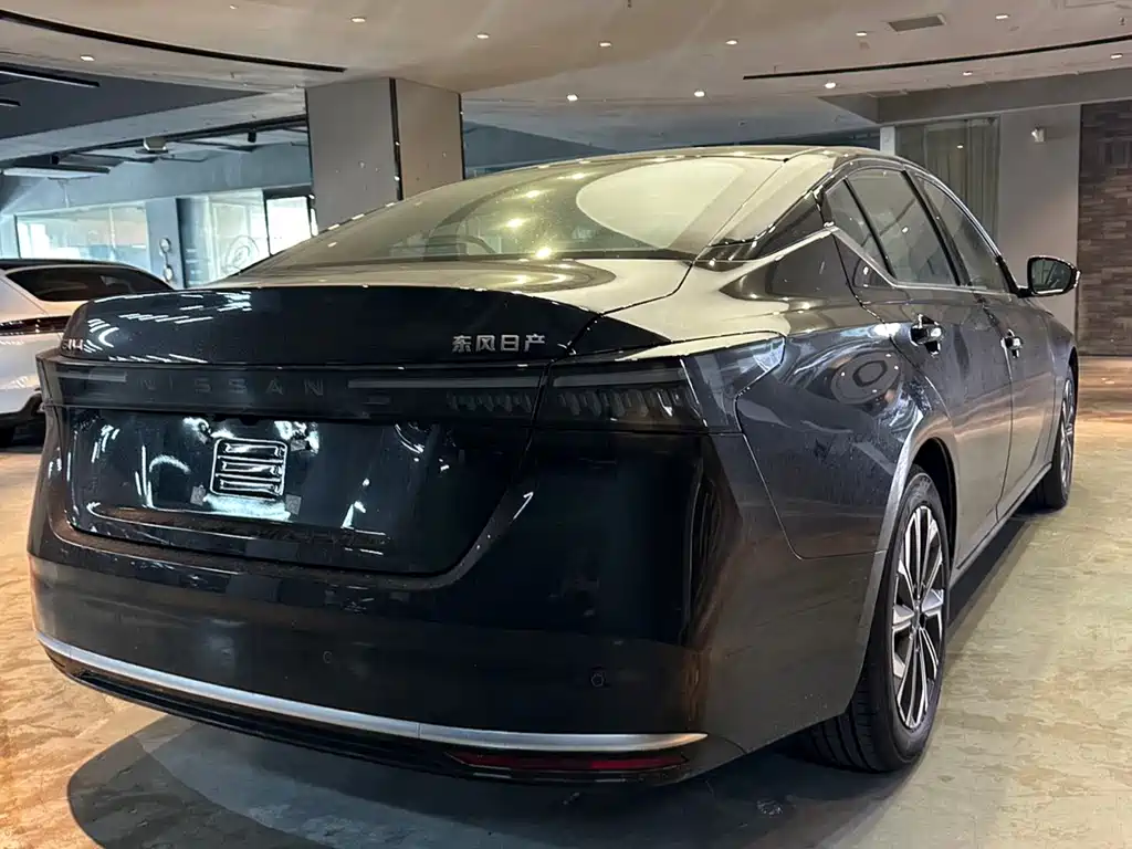 Nissan Teana 2026