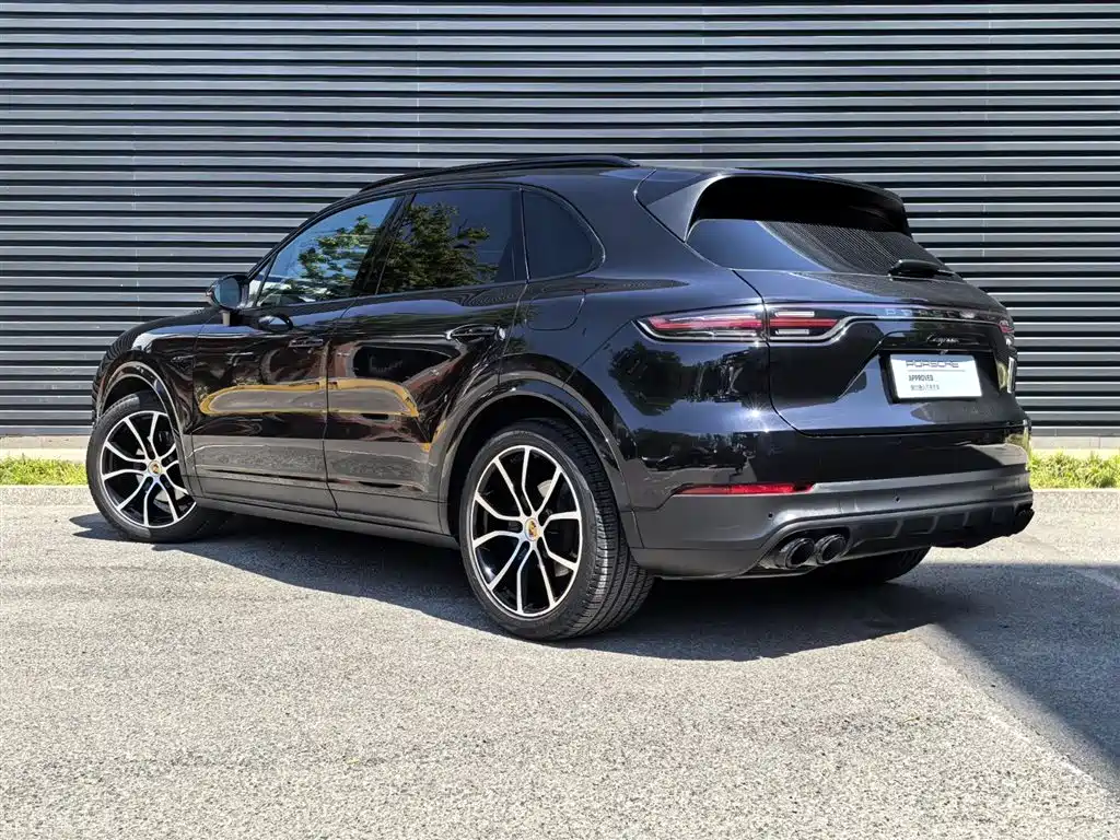 Porsche Cayenne Hybrid 2022 — фото 3