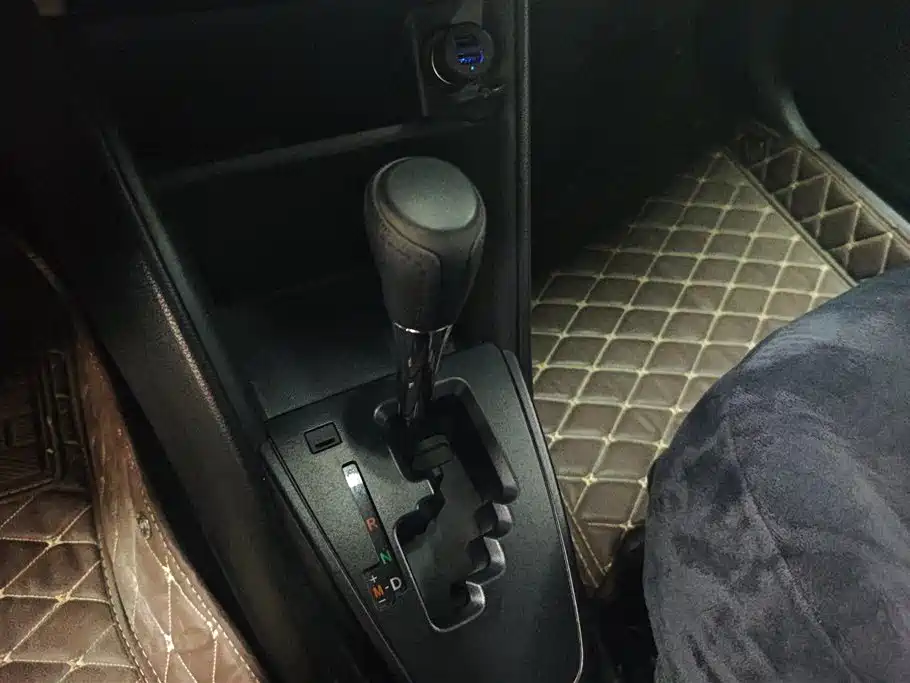 Toyota Yaris L 2018 — фото 16