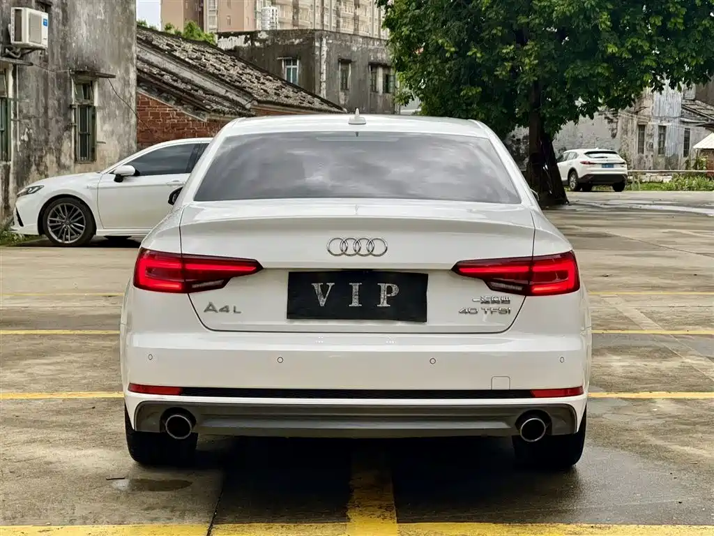 Audi A4L 2018 — фото 5