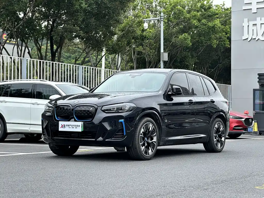 BMW iX3 2022